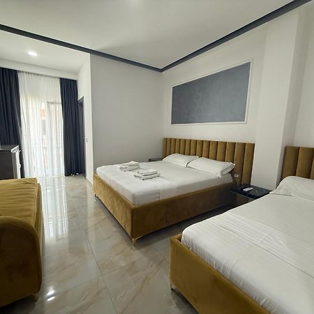 Hotel Leodori 1 Shengjin Bagian luar foto