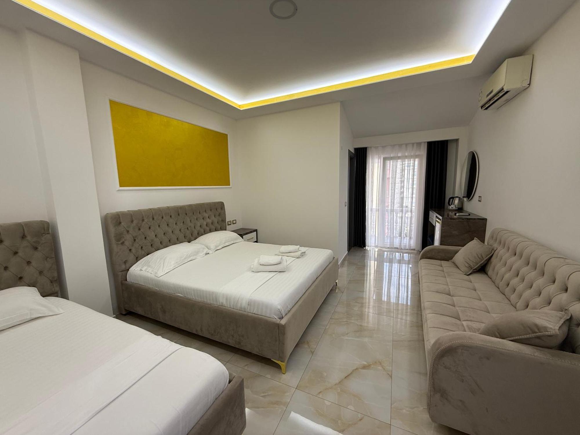 Hotel Leodori 1 Shengjin Bagian luar foto