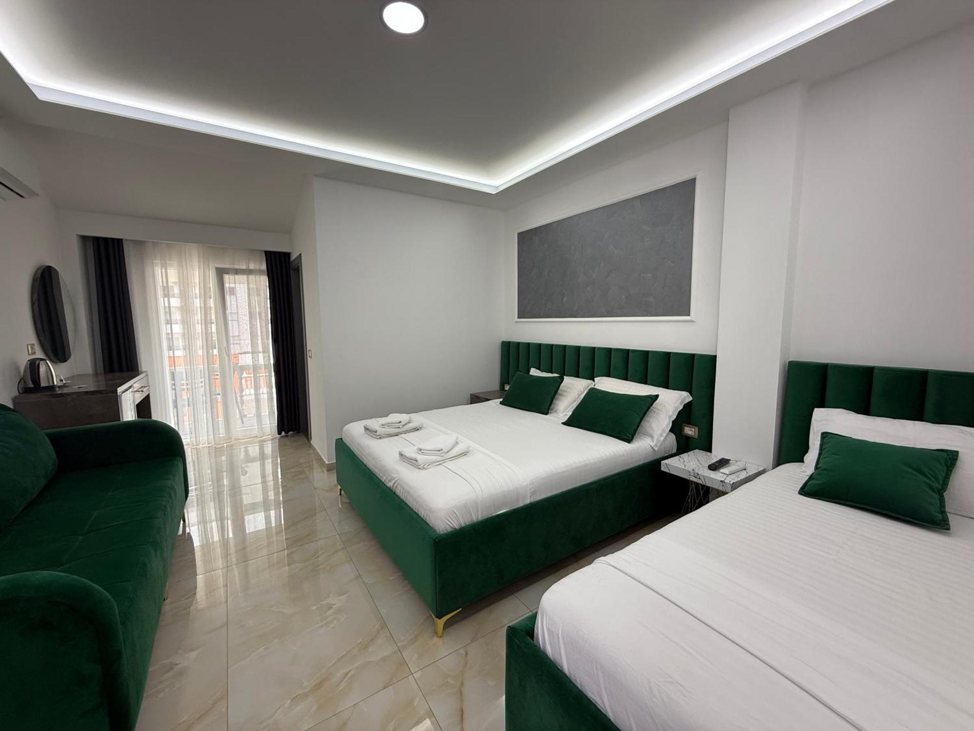 Hotel Leodori 1 Shengjin Bagian luar foto